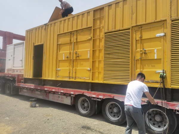 雨湖除了负载情况和发动机维护，还有哪些因素会影响 200kw 柴油发电机的油耗？