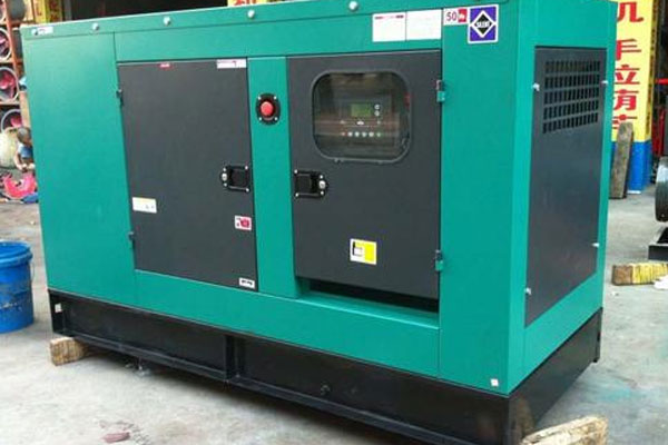 雨湖如何检查机油的使用时间？