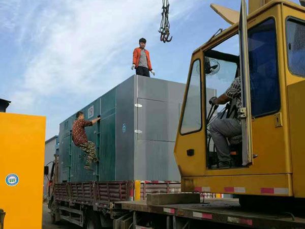 雨湖更换水冷式机油散热器密封件的操作流程是怎样的？